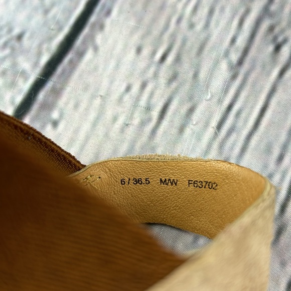 BORN DRILLES MEADE Tan Suede Leather Closed Toe Sling Back Espadrille Wedges - Picture 12 of 17